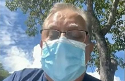 Senador é advertido por ministro da Saúde por estar sem máscara