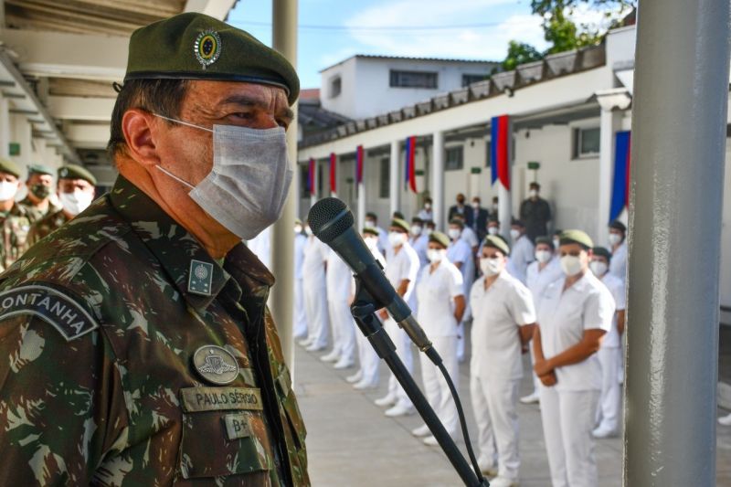 Novo comandante do Exército é transferido para a reserva