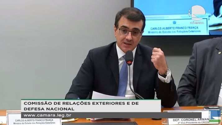 'Estamos fazendo busca ativa por vacinas', diz novo chanceler 