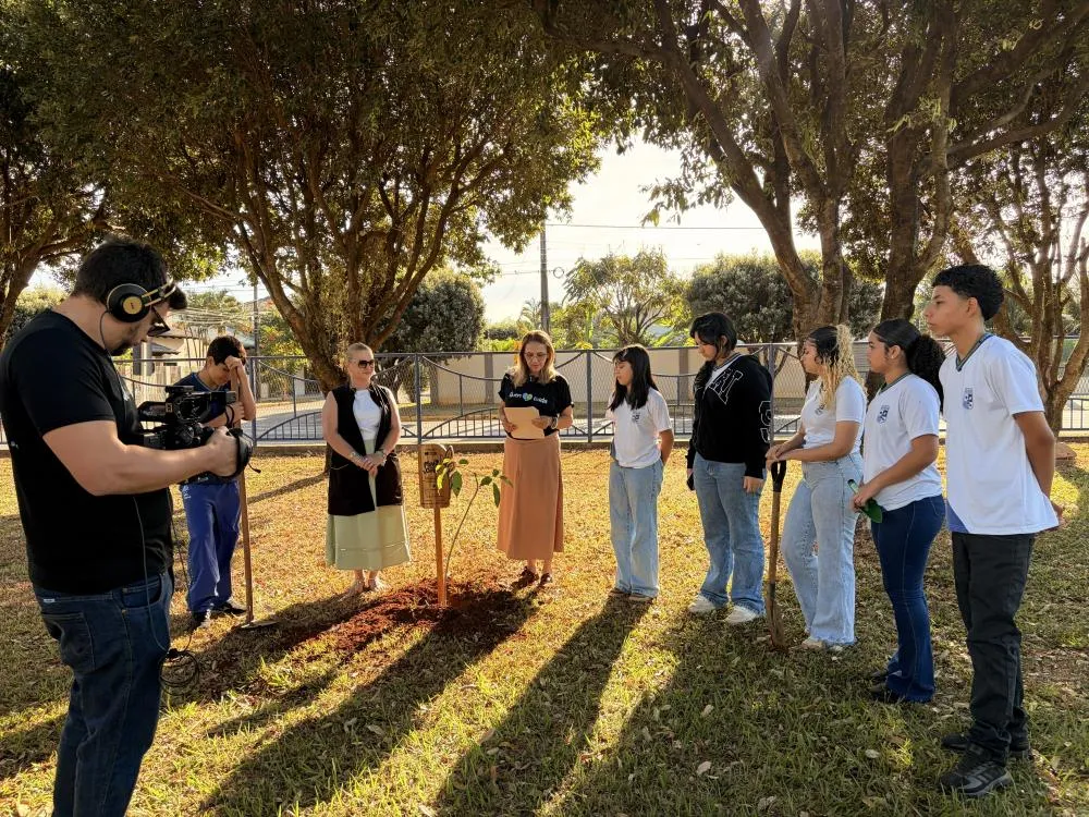 FESTECO 2026 leva a arte do palco para a terra com plantio de ipês nas escolas de Lucas do Rio Verde