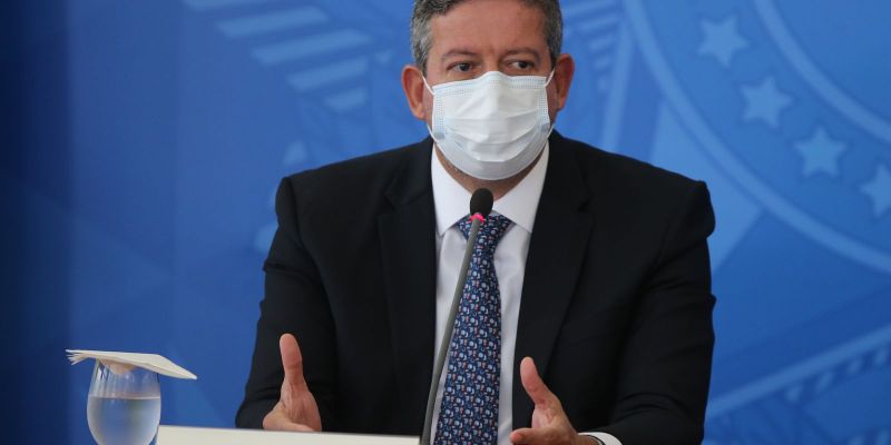 Lira extingue comissão da Câmara sobre reforma tributária