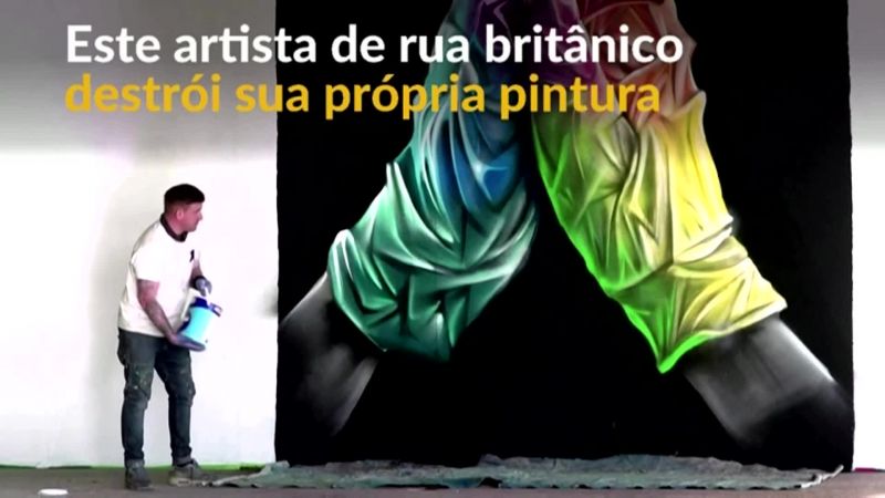 Artista de rua britânico destrói próprio quadro para criar criptoarte