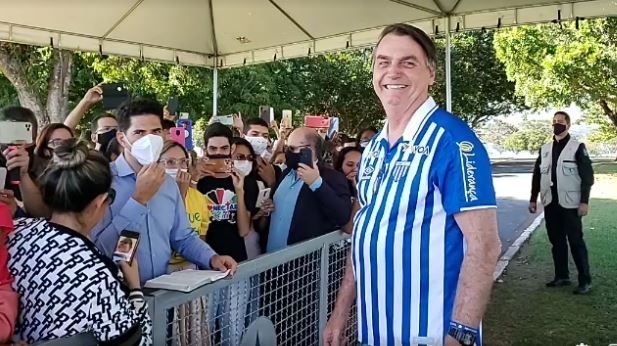 Bolsonaro confirma que deverá indicar evangélico para vaga no STF