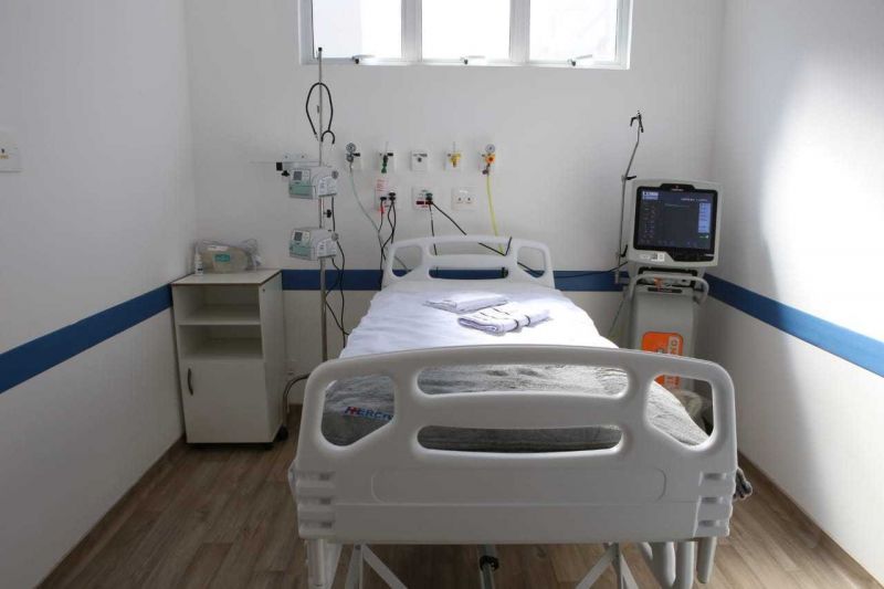 Saúde autoriza abertura de 880 leitos de UTI para a covid-19