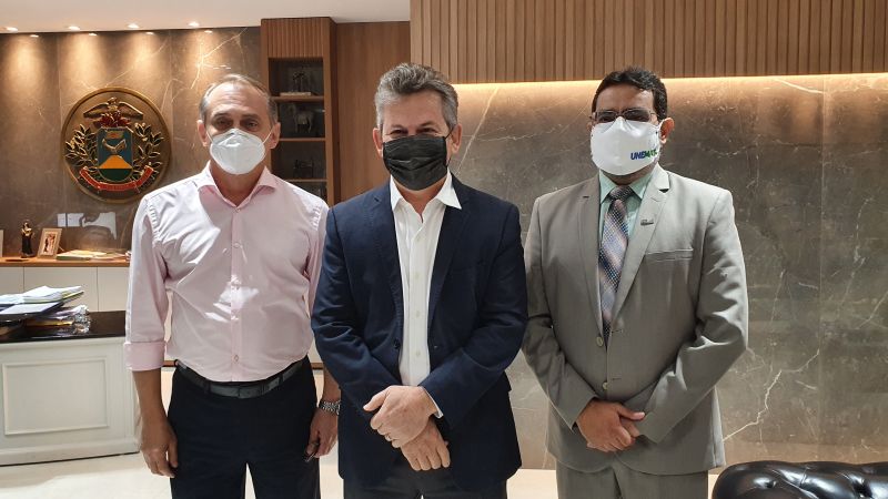 Governador anuncia polo da Unemat em Cuiabá com três cursos