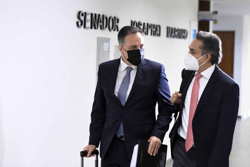 Pfizer começou a negociar com Brasil em maio de 2020