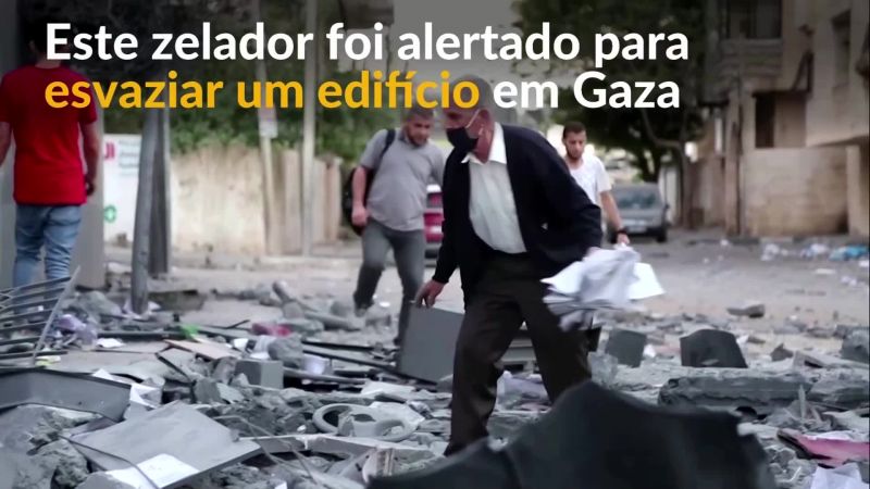 Moradores em Gaza correm para deixarem casas durante ataques