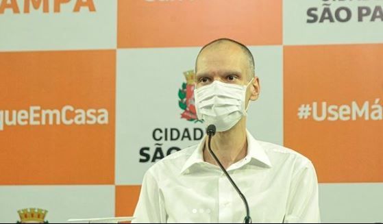 Deputado diz que uso de máscara pode ter agravado câncer de Covas