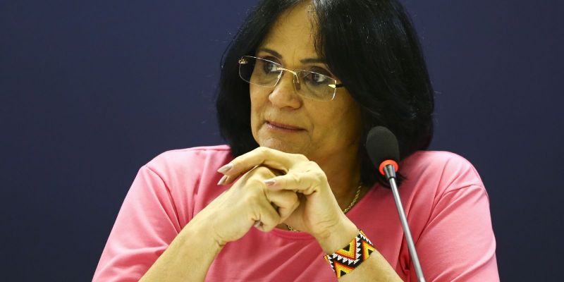 Terceiro setor precisa ser fortalecido, diz Damares 