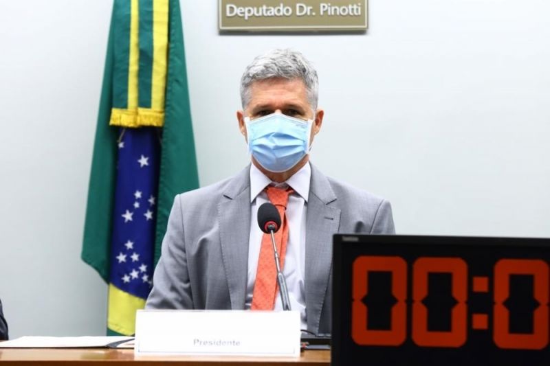 Termina em briga debate sobre uso medicinal da cannabis na Câmara