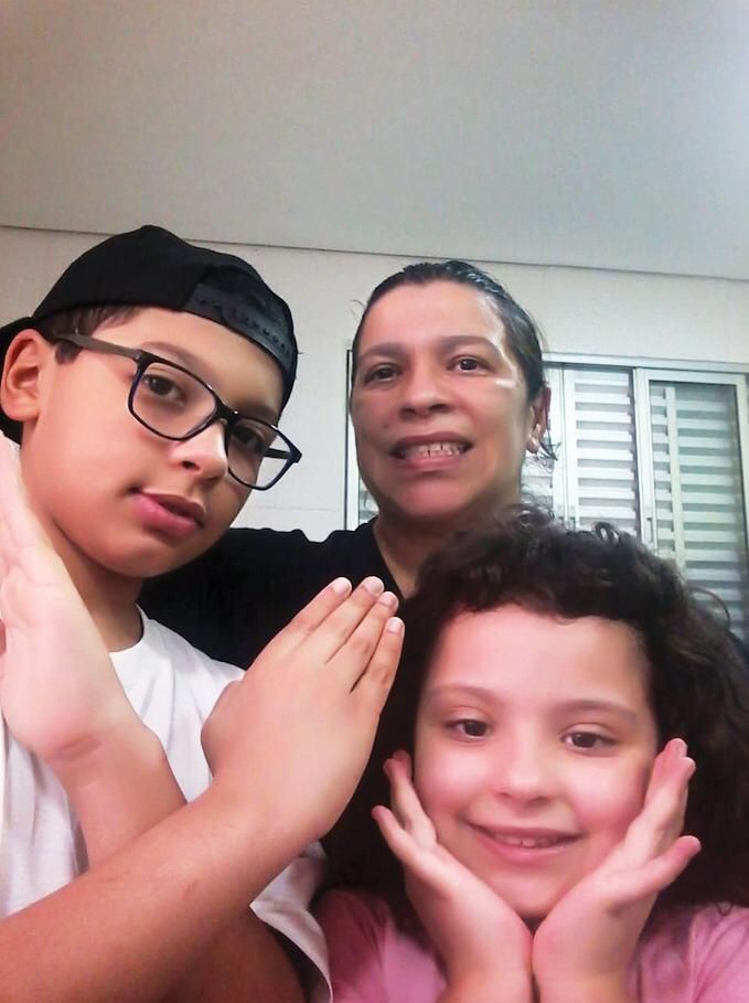 'Não entendo nada do que a escola manda', desabafa mãe de 2 filhos