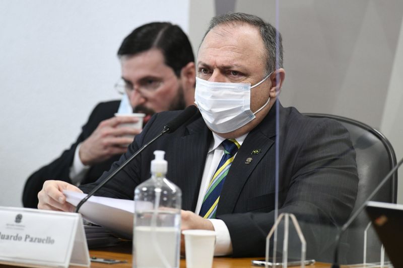 Pazuello diz que corrigiu indicação de Mandetta para a cloroquina
