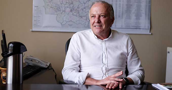  Pivetta se lança ao Senado e deixa governador do DEM numa saia-justa