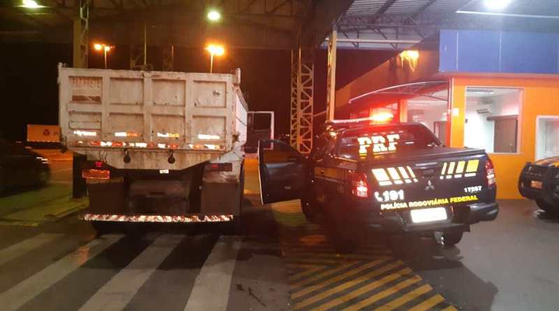 Dois homens foram presos pela PRF por extorsão mediante sequestro na BR-174