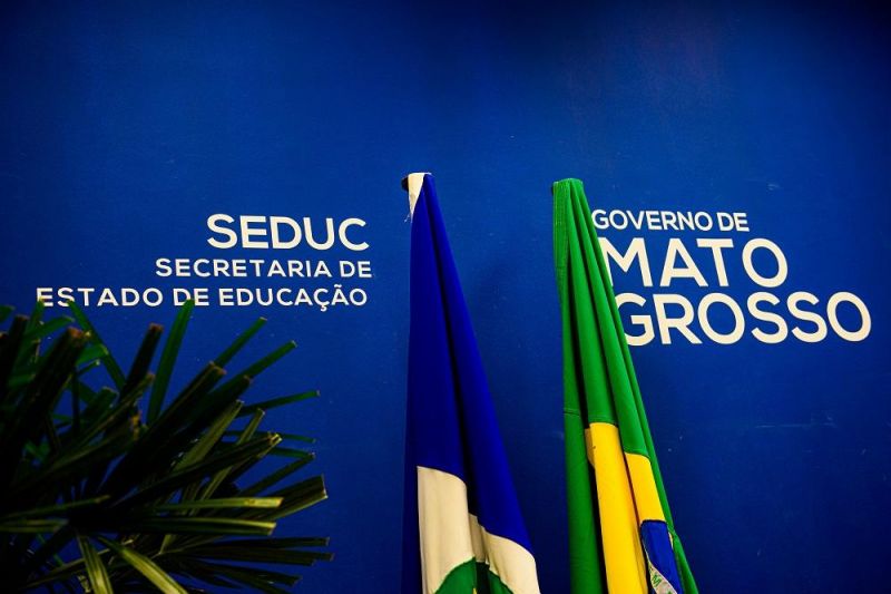 Governo nomeia 33 professores da educação básica