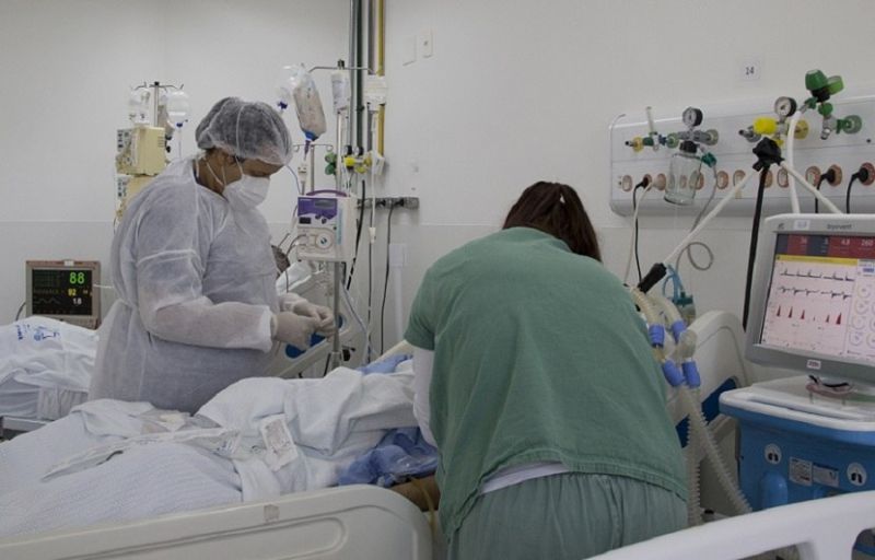 Brasil registra 860 mortes por covid e 35.819 novos casos em 24h