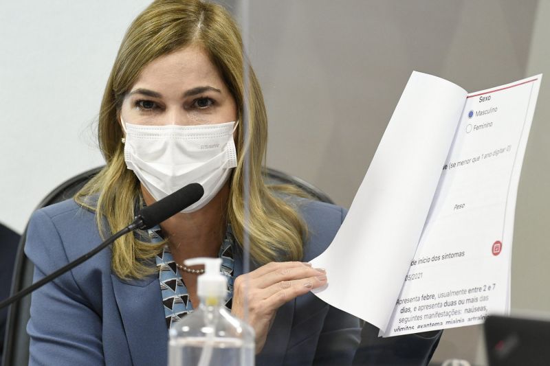 Na CPI, Mayra contradiz Pazuello e defende cloroquina contra covid