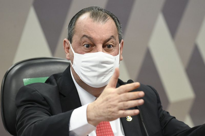 Aprovaremos reconvocação de Pazuello nesta quarta, diz Aziz