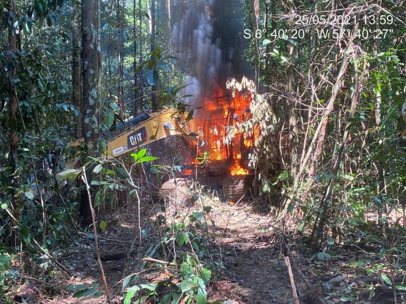 PF estoura garimpos ilegais em terras indígenas no interior do Pará