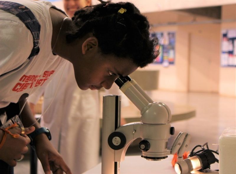 Meninas Super Cientistas abre as portas para futuras pesquisadoras 