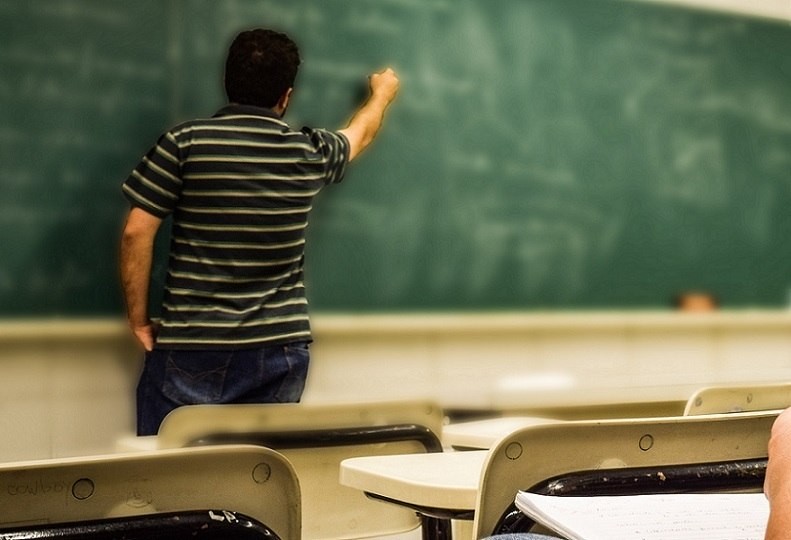 Estudantes de Guarulhos voltam às aulas presenciais nesta terça-feira