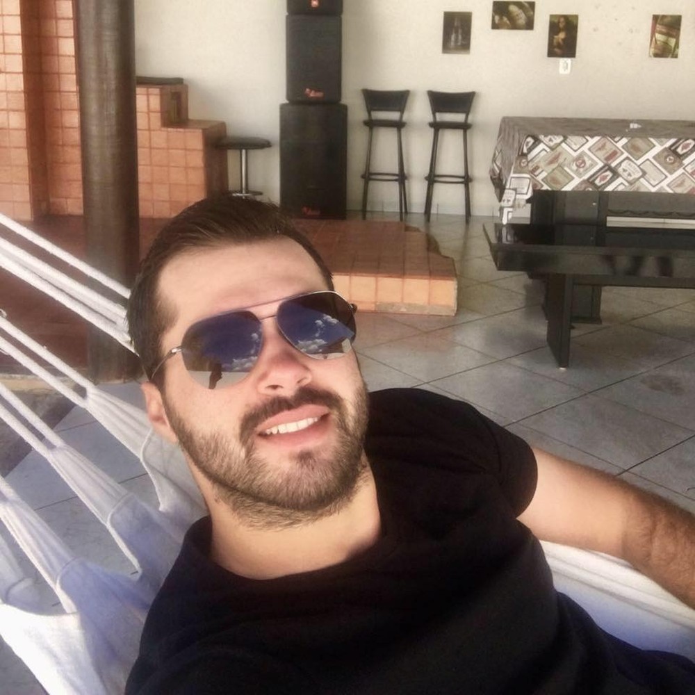 Engenheiro agrônomo é executado a tiros em lanchonete