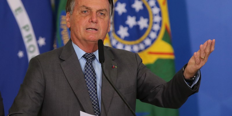 Brasil faz parte de elite que produz vacina, diz Bolsonaro