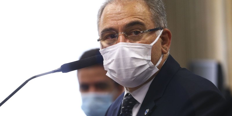 Ministro diz que foi responsável por decisão de não nomear médica