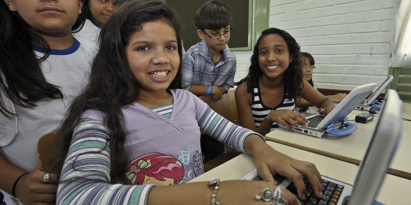 Campanha incentiva uso de medidor de banda larga pelas escolas