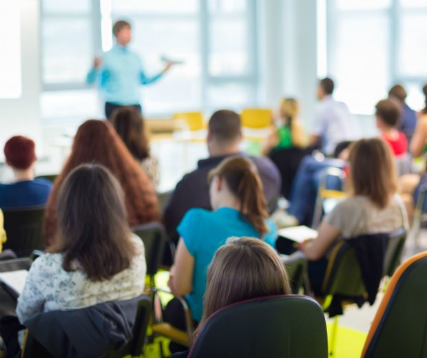 Programa oferece bolsa de estudo integral em cursinho