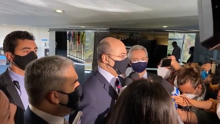 Witzel fala antes de prestar depoimento à CPI da Covid-19