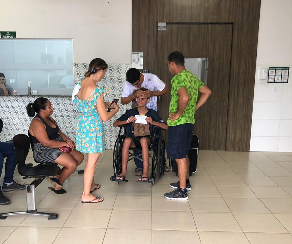 Ciclista de 14 anos atingido por raio em MT recebe alta após 11 dias: 'Foi difícil'