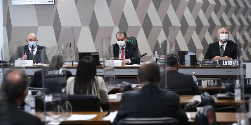 Osmar Terra diz que foi otimista em opiniões sobre a pandemia