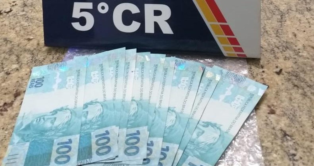 Morador chama a polícia em MT após envelope com R$ 1 mil em notas falsas ser deixado na caixa de correio