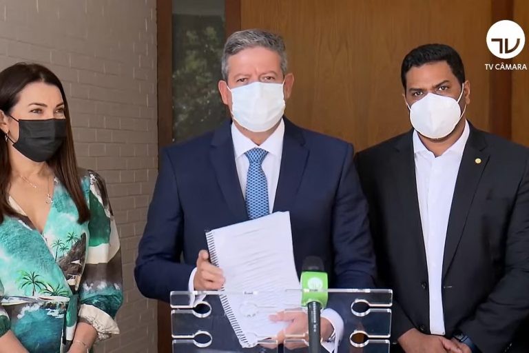 Lira vai levar o relatório para a reunião de líderes desta quinta-feira - (Foto: Reprodução/YouTube)