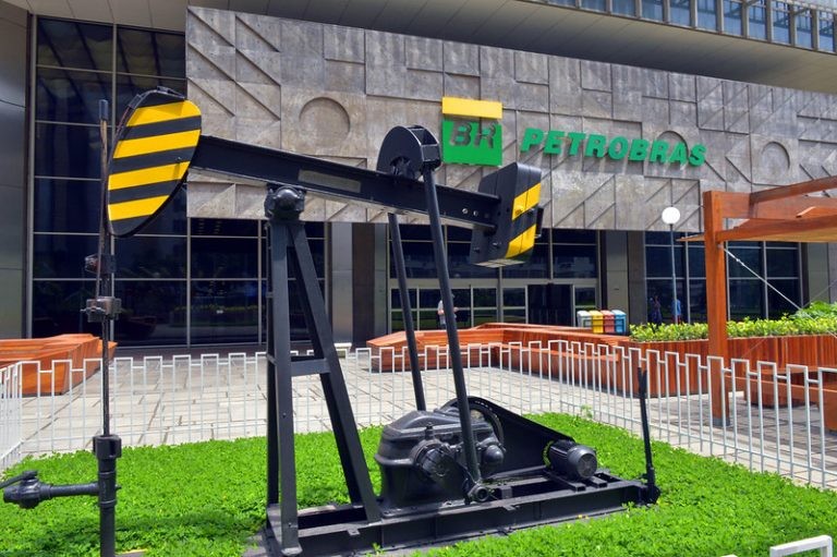 Governo pretende vender oito refinarias de petróleo - (Foto: Miguel Ângelo/CNI)