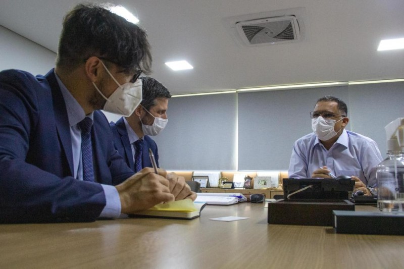 Na visita, realizada na sede da Seaf, foi levantada a possibilidade de intercâmbio comercial que beneficie os produtores familiares de MT - Foto por: Lucas Diego/Seaf-MT