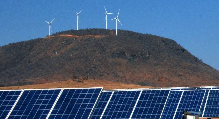 Projeto em discussão na Câmara cria o marco legal da minigeração de energia - (Foto: Ulgo Oliveira/Governo da Bahia)