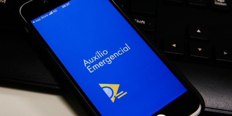 Governo prorroga auxílio emergencial por mais três meses