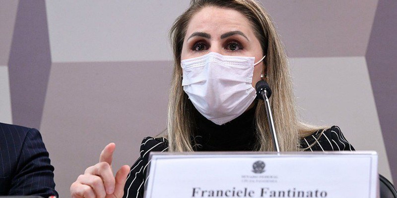 Ex-chefe do PNI defende vacinas e campanhas de controle da pandemia