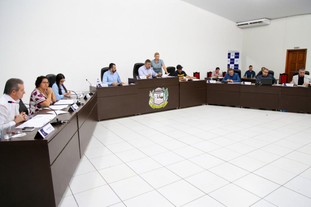 Vereadores aprovam a destinação de R$ 40 mil para o transporte de universitários