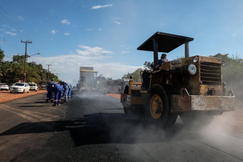 Governo normatiza programa e municípios podem solicitar apoio para pavimentação urbana - Foto por: Sinfra-MT