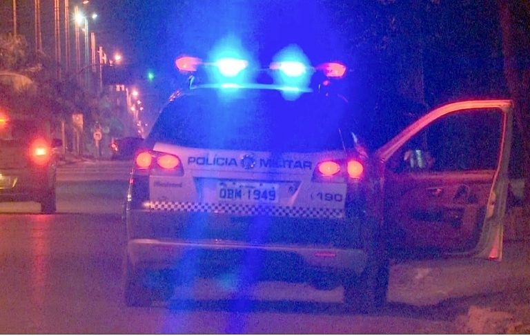 Dois são presos em flagrante furtando pneus de veículo em Sorriso