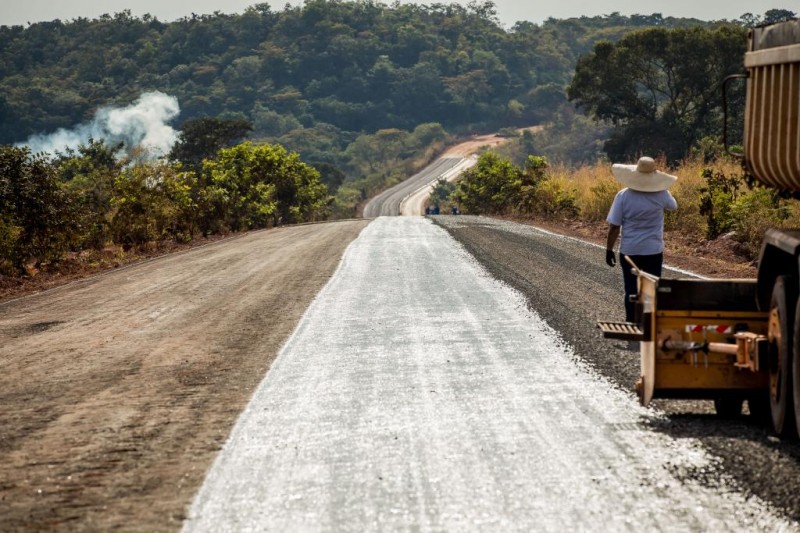 Serra da Arnica é implodida para continuidade das obras de pavimentação da MT-100 - Foto por: Christiano Antonucci