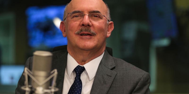 Ministro da Educação é o convidado do Sem Censura desta segunda