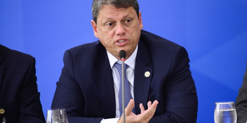 Plano de concessão de rodovias no PR pode ter pedágio 50% mais barato