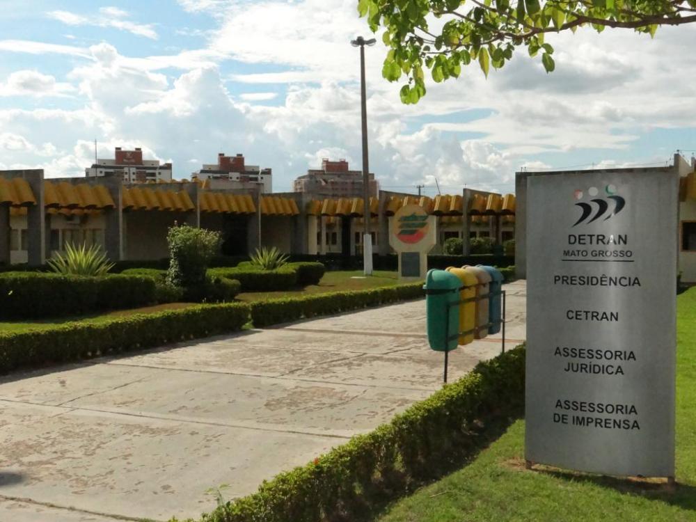 Confira serviços que o Detran vai oferecer apenas on-line e quais seguem de maneira presencial
