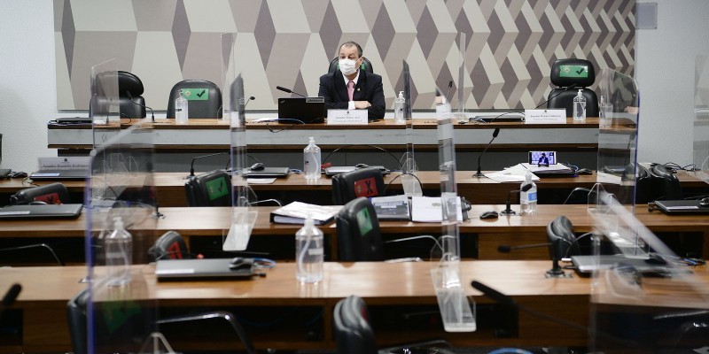 CPI reage à ausência de advogado e pede retenção de passaporte