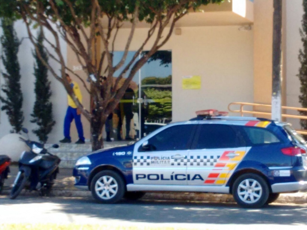 Ladrões tentam invadir agência dos Correios em Lucas do Rio Verde