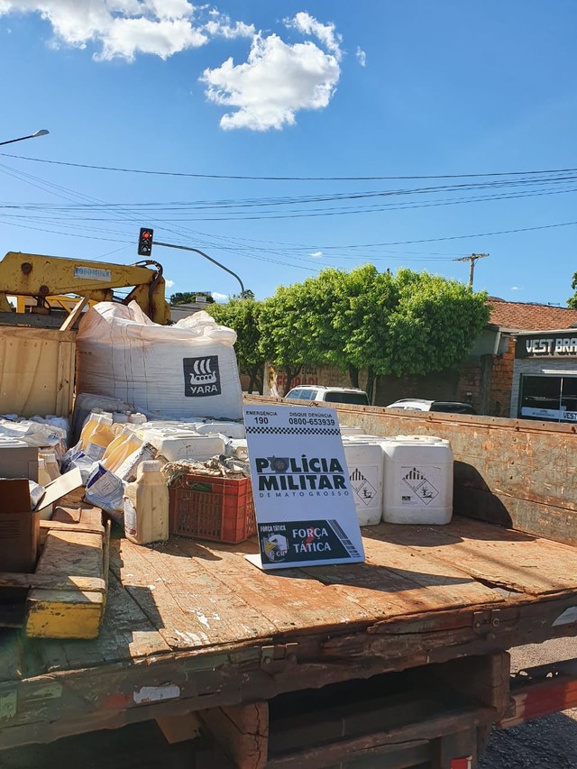 Quadrilha invade duas fazendas, furta defensivos agrícolas e ureia e é presa em esconderijo em MT